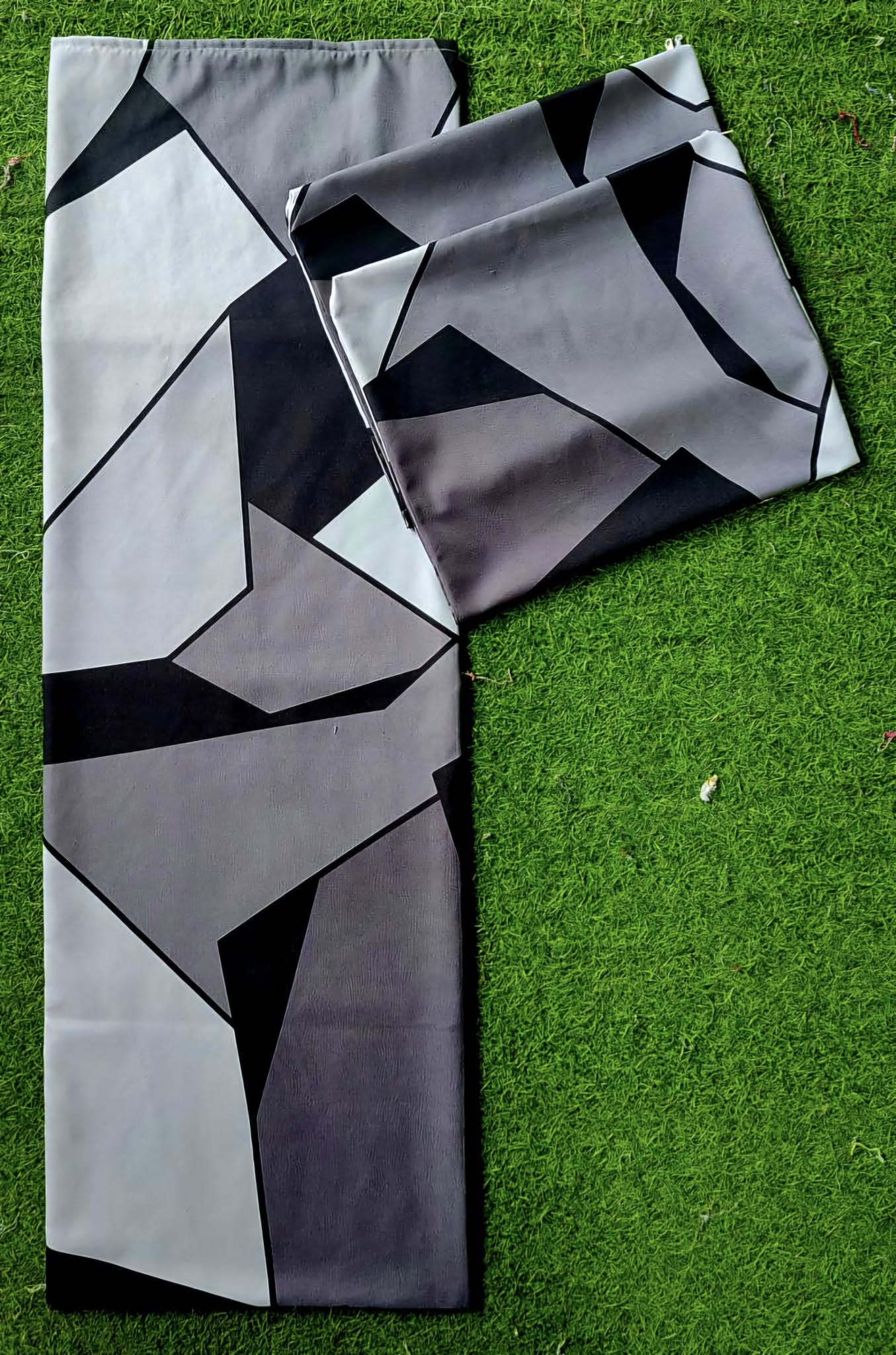 Bricks 1 Large kumot + 2 Large Zipper Pillowcase