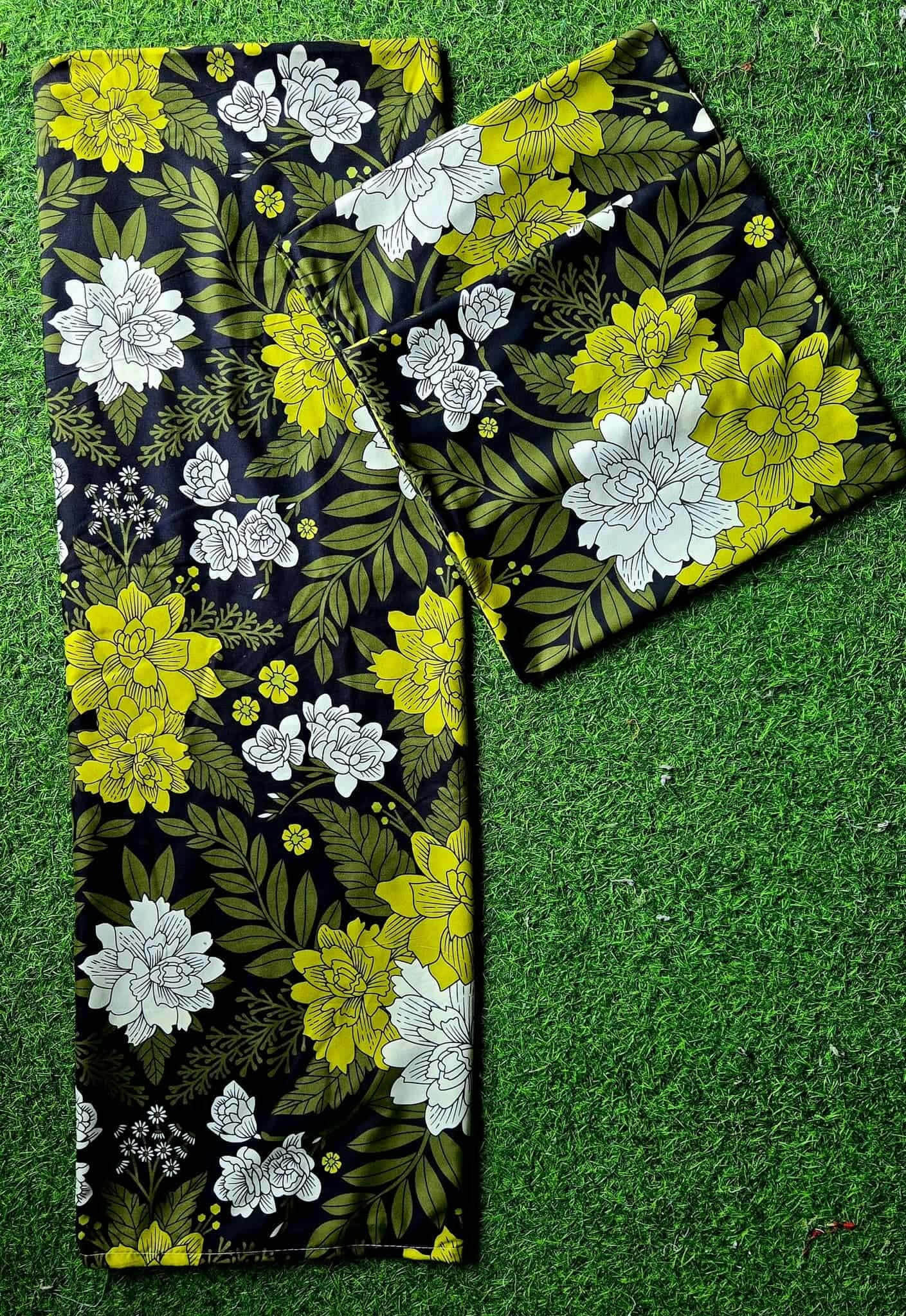 Green Bulaklak 1 Large kumot + 2 Large Zipper Pillowcase